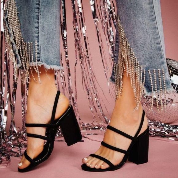 Strappy Block Heel Sandals in Black - Picture 8 of 8